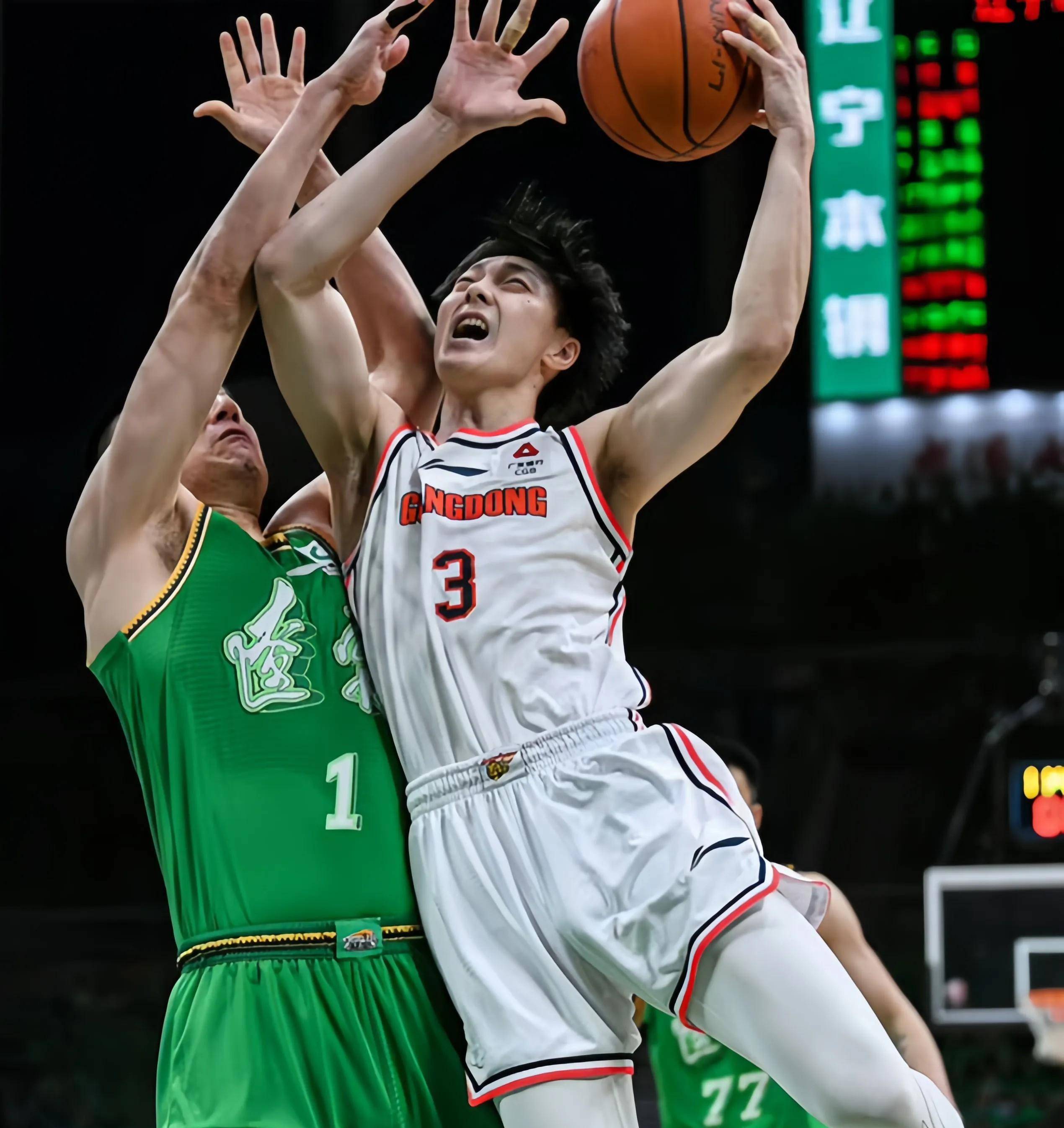 辽宁男篮取得胜利,赢得掌声 辽宁男篮取得胜利,赢得掌声