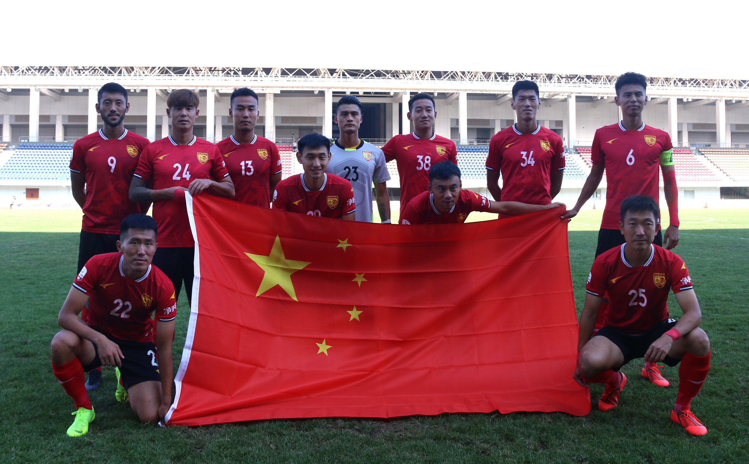 关于保定容大主场不敌国安,保级形势堪忧的信息 关于保定容大主场不敌国安,保级形势堪忧的信息