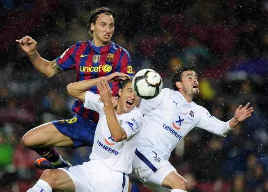 意甲-伊布2球卫冕冠亚军碰撞7分差甩升班马1步的简单介绍 意甲-伊布2球卫冕冠亚军碰撞7分差甩升班马1步的简单介绍