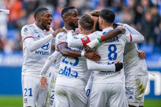 阻击豪强,伯恩利主场全取三分 阻击豪强,伯恩利主场全取三分