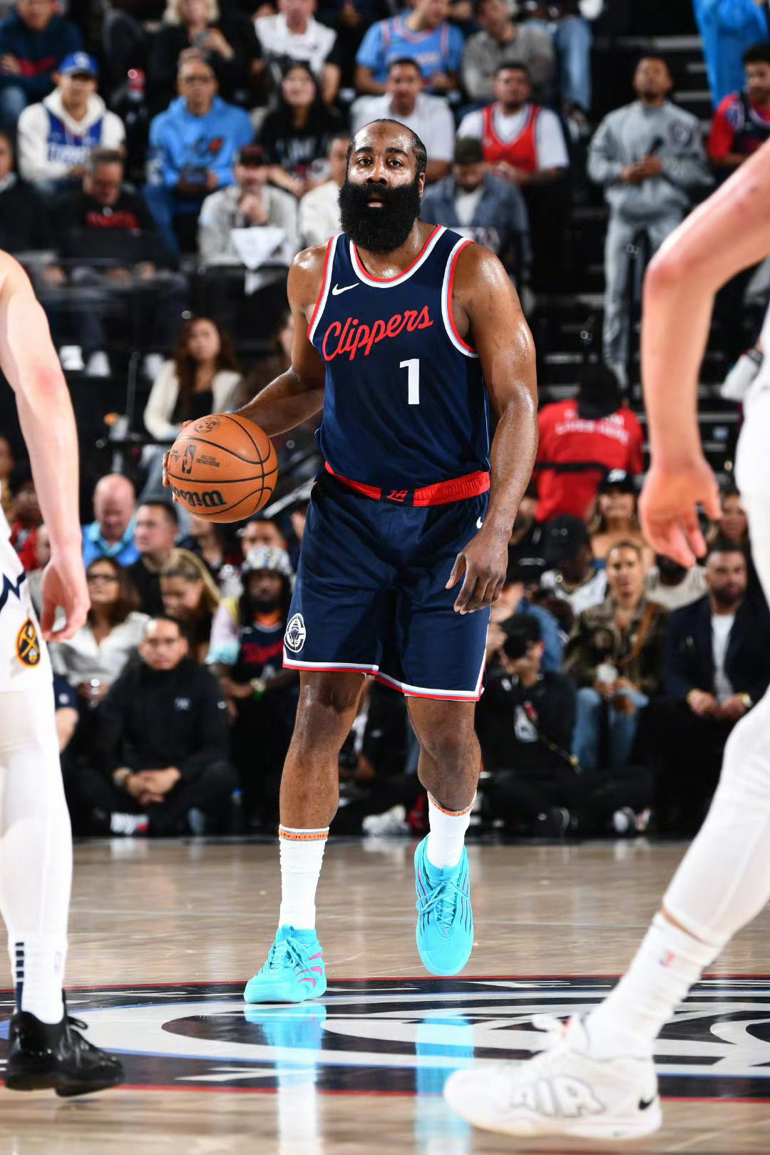 快船队主场大胜联盟中排名稳步上升 快船队主场大胜联盟中排名稳步上升