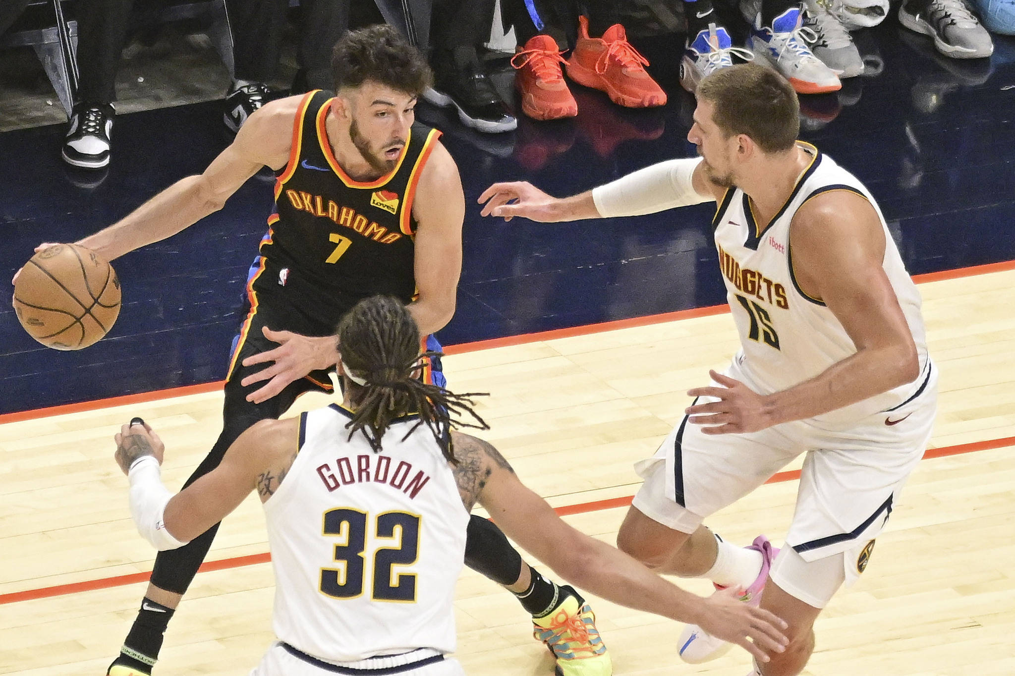 猛龙惨败掘金,后卫组织混乱的简单介绍 猛龙惨败掘金,后卫组织混乱的简单介绍