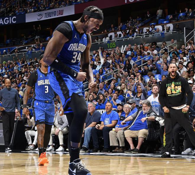 老鹰主场胜魔术暂强行东区第六 老鹰主场胜魔术暂强行东区第六