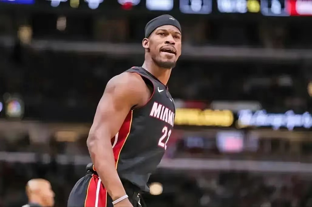 快船轻取尼克斯，一步登天